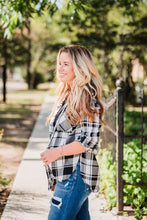 Load image into Gallery viewer, Black and White Lightweight Plaid Button Shirt Pack (1/1/1)
